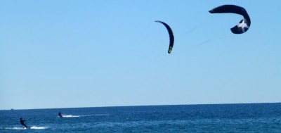 P1070073 Windsurfing twins