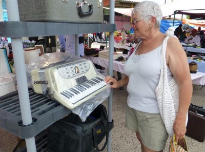 P1080397 Carole with accordion (Large)